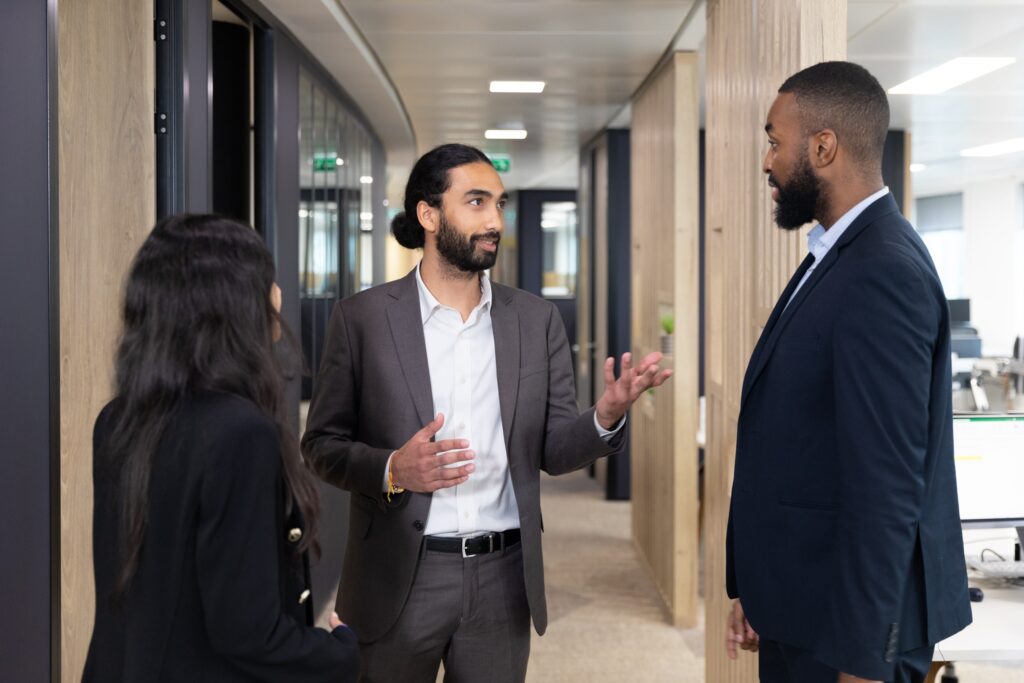 discussion entre collègues